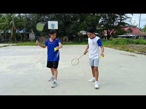 Forehand and backhand serve in badminton - (Specific skills demonstration)