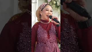 Download lagu Dhian Karini sangat piawai dlm menghibur tamu undangan Part 2 #shorts #live #music #orgentunggal mp3