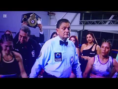 Panameña Nataly Delgado se corona campeona de boxeo en la división Súper Mosca Interino