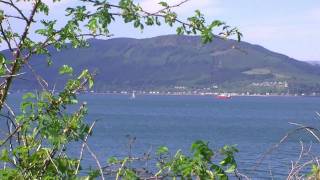 preview picture of video 'Watching Ferries, Yachts and Canoes go by in Gourock.'