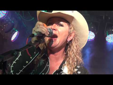 Vicky Lee & The Outback Band