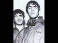 Oasis - Street Fighting Man (Rolling Stones Cover ...