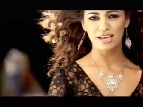 فوق النخل دانيا