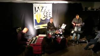 Hello Miss Puffpeng von Organiac