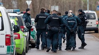 Lituania detiene a 21 contrabandista de cigarrillos con globos