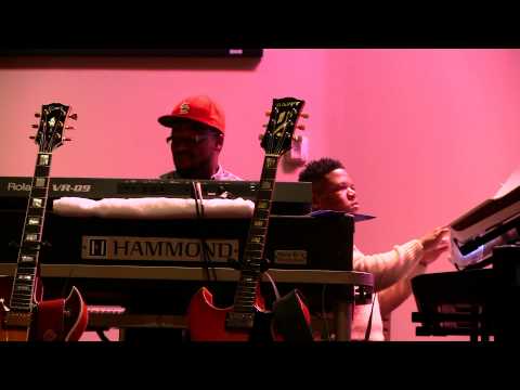 Jross-tv presents - (The Chronicles) featuring: Eric Catron (Organ Solo) @ www.Jross-tv.com