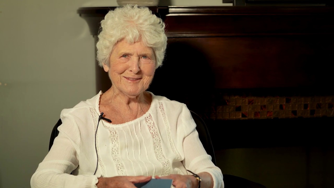 Glen Haven Manor Fireside Stories 3 - Good People Everywhere - Louise MacDonald