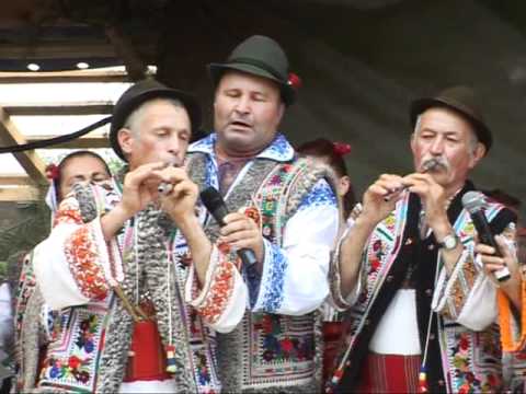 Fluieraşii fraţii Drăguşanu din Piatra Şoimului Neamţ