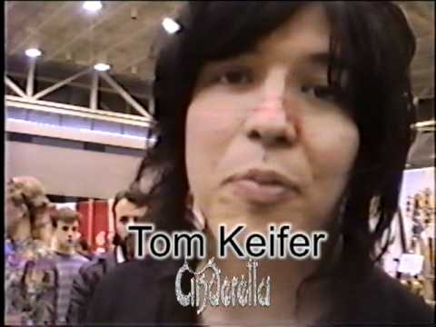 Tom Keifer of "Cinderella" at Dallas Guitar Show March 1991.wmv