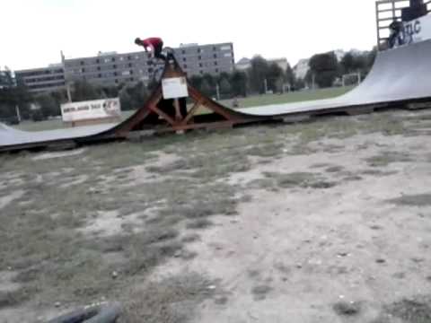 Tony Baude @ Heldentage.Dresden. Barspin @ Spine