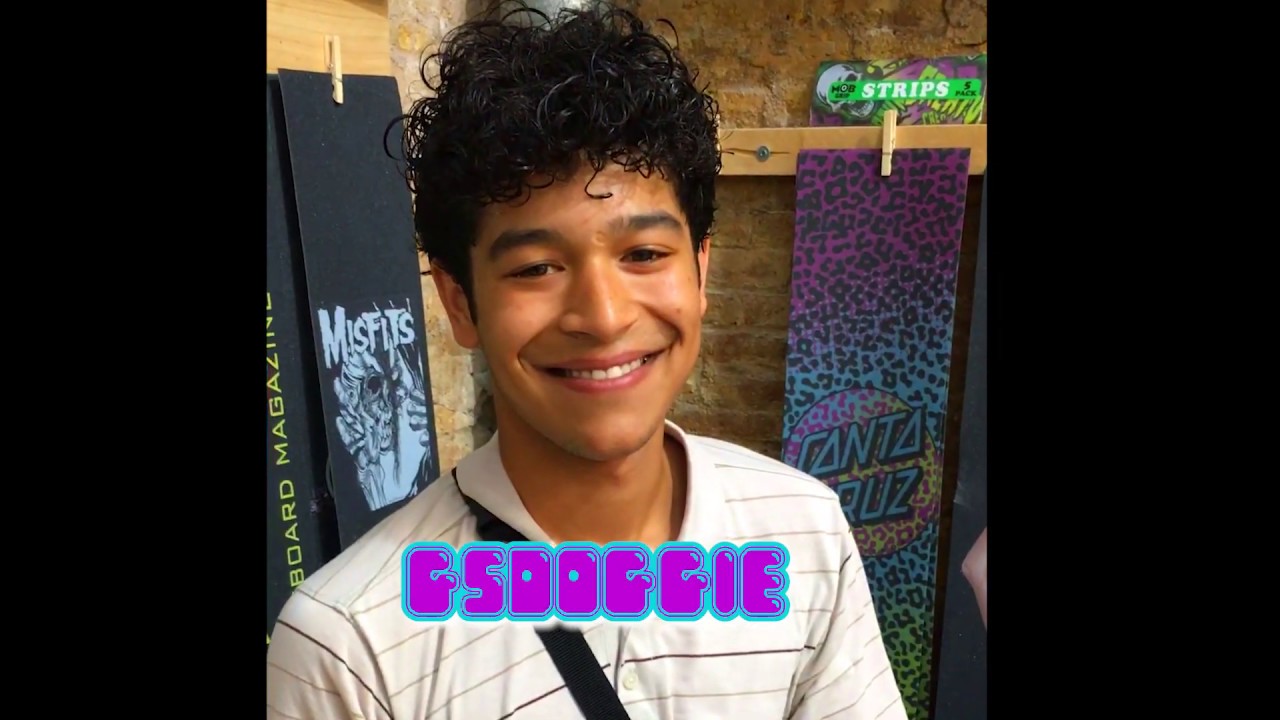 Jesús Barrios (@gsdoggie) patina para KRUX Truck