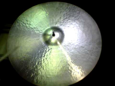 23 Kontroversial Ride, 2493g - Handcrafted cymbals by Craig Lauritsen.MOV