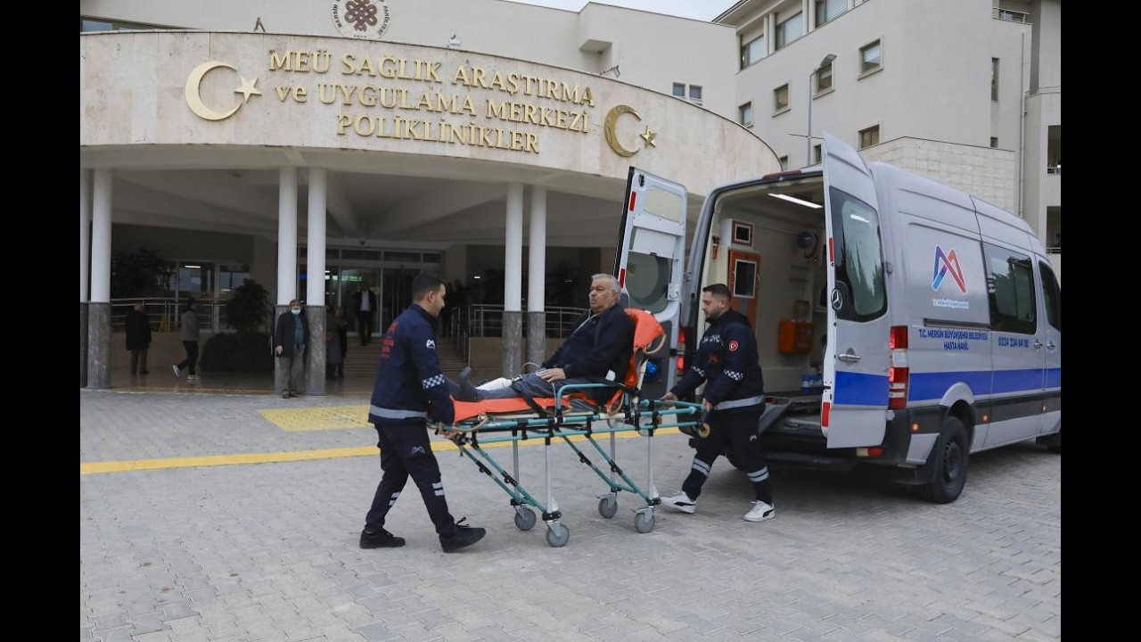 MERSİN BÜYÜKŞEHİR HASTA NAKİL AMBULANSLARI VATANDAŞIN YANINDA