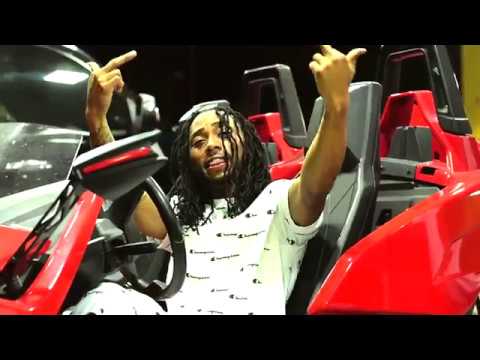 Smitty ft. Mr Chris - Aint Real