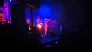 Julia Stone - Where Does The Love Goes (22/11/2010 @ VILLEURBANNE)