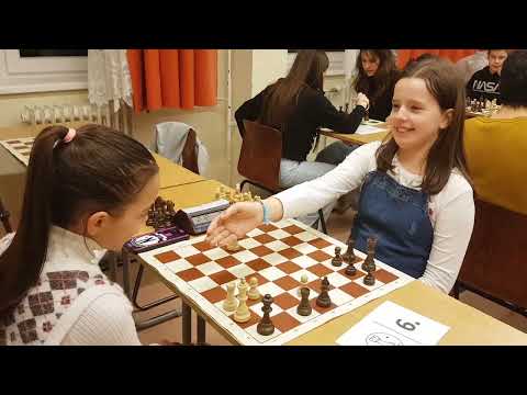 Herczegh L. (558) - Bánfi E. (634) | NYH Chess | Blitz