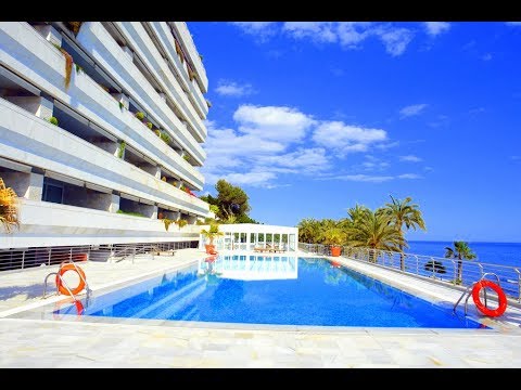 First line beach apartment