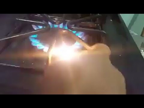 Anuel AA - El fuego se está quemando 😂 (parodia)