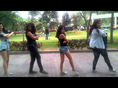 The New Angels - Cover HELLOVENUS(헬로비너스) - Wiggle Wiggle [RANDOM]