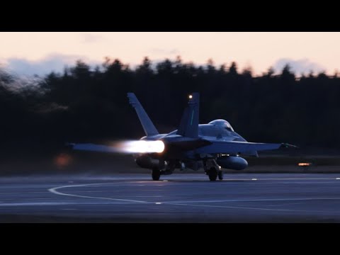 Finnish Air Force F/A-18 afterburner takeoff at dusk - Täppä24 exercise Oulu