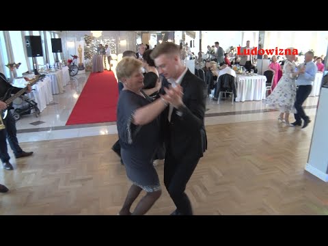 Coś WSPANIAŁEGO ~ Gdy młodziutki TANCERZ szaleje na PARKIECIE przy Kapeli ROLAND