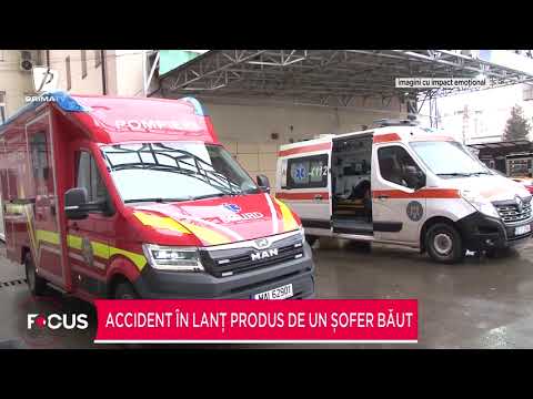 Aproape de tragedie. Un microbuz s-a răsturnat şi a fost lovit de o altă maşină