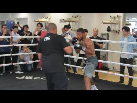 「オレの左は山を崩し右は竜を退治する」公開練習で衝撃与えたウエルター級王者ノーマンは中谷潤人から刺激…それでも視察した佐々木陣営は「想定内。勝負できる」と“番狂わせ”に自信