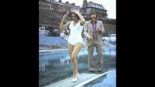 preview picture of video 'Miss Tyne Tees TV July 1971 beauty queen tynemouth at swimming beach pool'