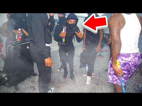 Duke Dennis PULLS UP On Kai Cenat.. (AMP VS DEEBLOCK)