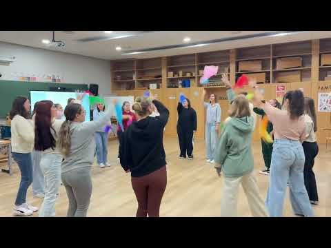 01. ACTIVIDADES DE MÚSICA Y MOVIMIENTO CON PAÑUELOS