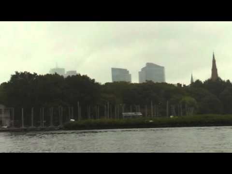 Auf den Charles River in Boston mit einem Amphibienfahrzeug