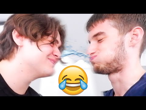 DÜNYANIN EN ZOR GÜLMEME CHALLENGE VİDEOSU 😂 *imkansız*