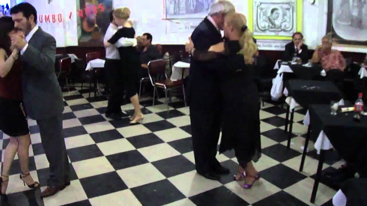 Julio Duplaa baila con Mirta en Sin Rumbo