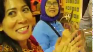 CERITA CINTA SUMINAH DAN TUKANG SAPU ~ Ebiet G. Ade (Covered by : BIETcoustic)