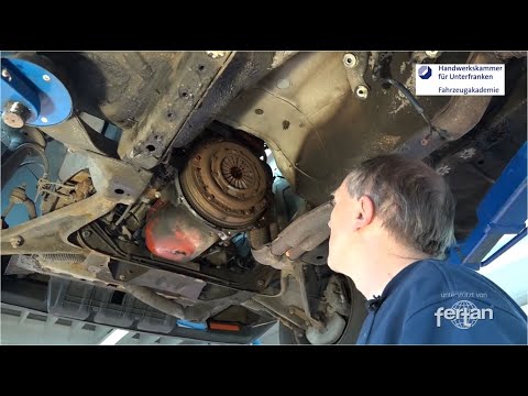 Classic Car Mechanics Part 1: Changing the Clutch - with Thomas Geis