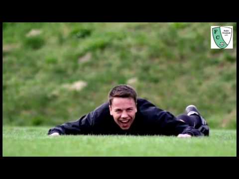 Jürgen Klopp  verabschiedet sich beim FC Halle-Neustadt: Marwin Wolf