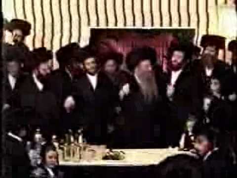 Nikolsburger Rebbe's child's wedding - חתונה בבית נקלשבורג