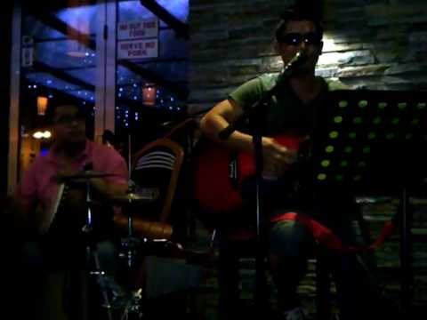 Bruno Mars - Talking To The Moon Acoustic Cover by Faizul Sany