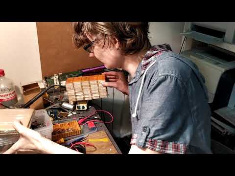 Распаковка радиодеталек, холдер для АКБ, реле и феритовые кольца