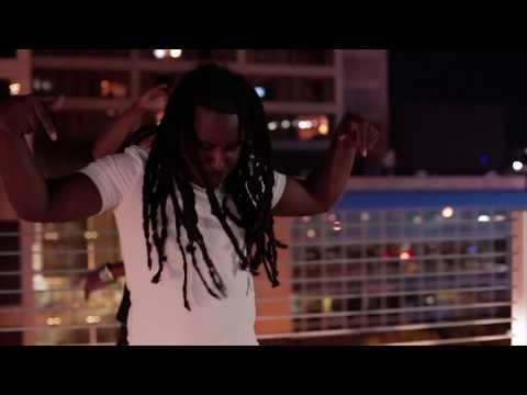 Que Young 'Magic' featuring Quincy Day One