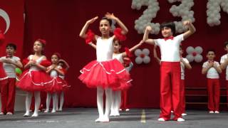 Yükselen Koleji 23 Nisan gösterisi - Naz Tokgöz