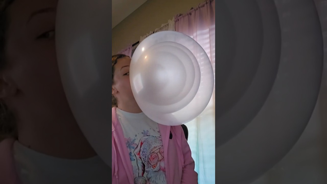 5 bubbles inside of a bubble. Huge bubble pop. Bubblegum girl celebrates 100K ON TT.#blowingbubbles
