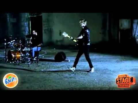 Keti ft.maNga - Pismanlik   Fanta Stage.flv