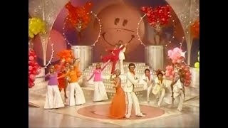 The Brady Bunch Sing The &#39;Happy Days&#39; Theme (1977)