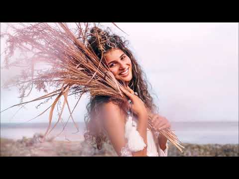 Billy Esteban & Dreamers Inc. - The Happy Song