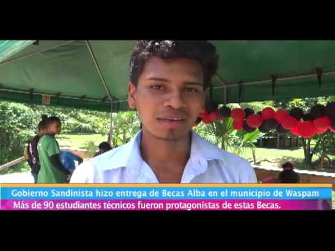 Entrega de Becas ALBA en Waspam.