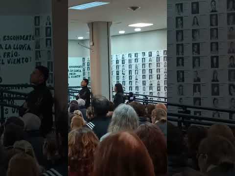 Martín Caparrós, doctor honoris causa de la UBA. Aula magna de Puan.