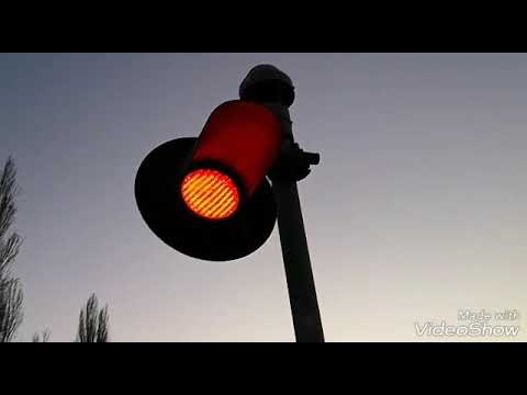 Passaggio a livello di via del Parco// Città del Ragazzo, Ferrara in HD / Italian level crossing