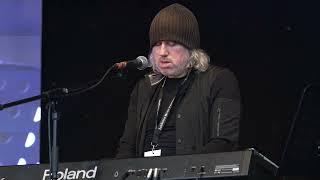 Badly Drawn Boy Performing ‘Silent Sigh’ at LeeStock 2024
