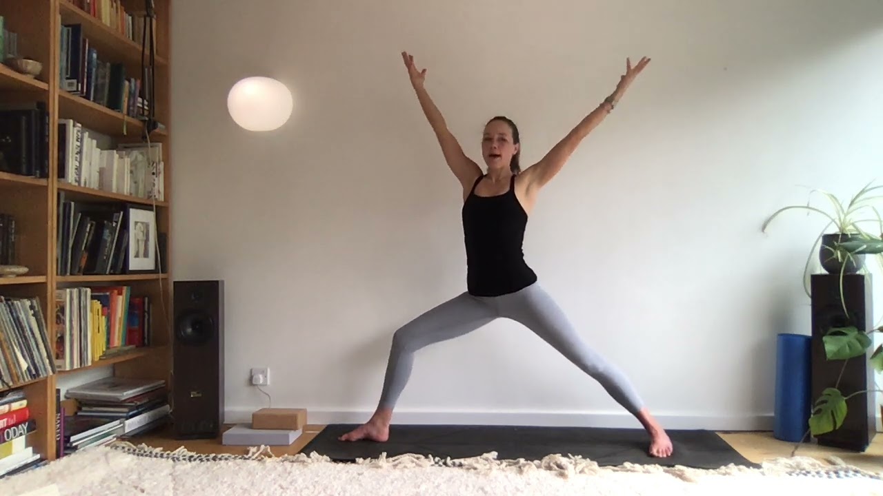 Morning yoga to open shoulders - YouTube